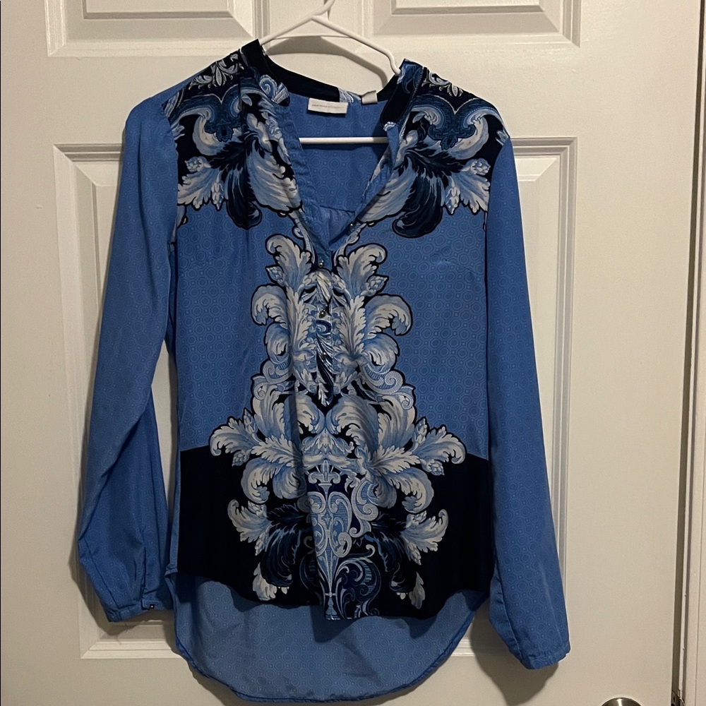 New York & Company Blue Patterned Blouse